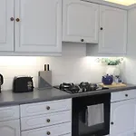 Inviting You To Your Home From Home 10 Minutes From Stratford Westfield