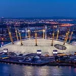 Deluxe Condo Beside 02 Arena And Central London