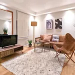1Bd Apartment In Leyton Zone 2