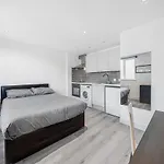 Studio Flat In Camberwell