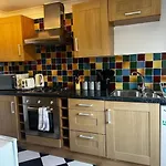 Quirky Studio Flat Selfcontained