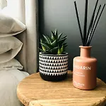 Stunning 1 Bed Garden Apartment