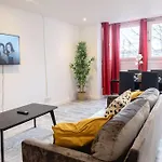 2 Bed With Free Parking
