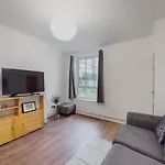 Central & Cosy 2Bd Flat Near Canary Wharf