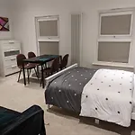 Fully-Equipped Flat In The City Of London