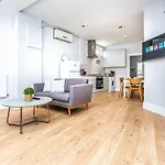 Modern Apartment In East London
