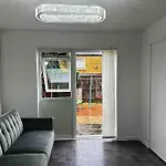 New! 4 Bedroom London House With Garden And Lawn