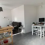 Bright, Chilled Ensuite Db Room In A Shared Flat!