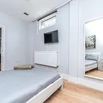 Modern Apartment In East London