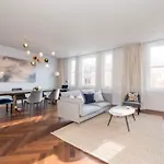Modern Penthouse In The City