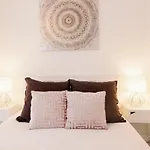 Spacious Flat In South Central London With Balcony - Pass The Keys