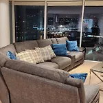 Luxury 2 Bed Apartment Excel London