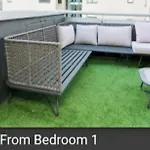 3 Bedrooms 2 Baths, Overlooking The River Near Excel, O2, City Airport - Sleeps Up To 6