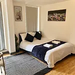 White Chapel Holiday 2 Bedroom Apartment