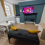 New Studio Flat In Old Street - Zone 1