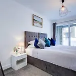 Flat In Greenwich O2 With Parking