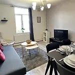 Stunning 2-Bed Apt Near Central London.