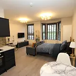 Luxury Studio Flat In London