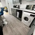 Stunning Apartment In Beckton With Private Entrance