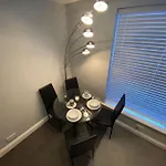 Spacious 2 Bedroom Flat London