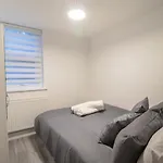 Newly Launched Two Bedroom Apartment By Den Accommodation Short Lets & Serviced Accommodation With Garden