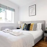 The Tower Bridge Apartment