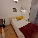 Bright Spacious Apartment In The Park