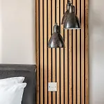Canary Wharf Retreat With Free Secure Parking