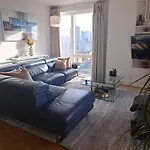 Cozy Double Room With Large En Suite Near Canary Wharf London With Amazing Views In A Shared Apartment