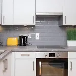 Cosy Ground Floor Apartment