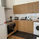 Affordable Rooms In Shared Flat, London Bridge