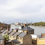 Stunning 1 Bed Flat In The Heart Of Greenwich