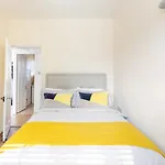 Stunning 1 Bed Flat In The Heart Of Greenwich