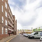 Stunning 1 Bed Flat In The Heart Of Greenwich