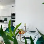 2 Bed Flat London