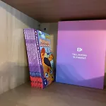 2 Bedrooms 2 Stations