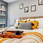 Modern 1 Bed Apt By Old Street / Shoreditch