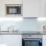 Dreamwise Apartment