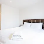 Dreamwise Apartment