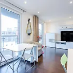 Dreamwise Apartment