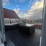 Private Room In London With Balcony