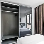 Hoxton Square - Urban Haven