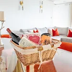 The View Greenwich - Luxury River Thames Apartment