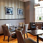 Courthouse Hotel London
