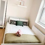 Lovely 3 Bed Apartment In The City Of London
