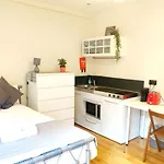 White\'S Row Resident
