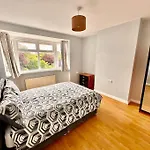 5 Bed Property In Se12