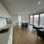 Peaceful 1Bd Flat With Balcony - Bethnal Green