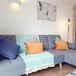 Two Bed Serviced Apartment By London Docklands