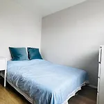 Cosy Spacious 2 Bedrooms With Dedicated Off Street Parking